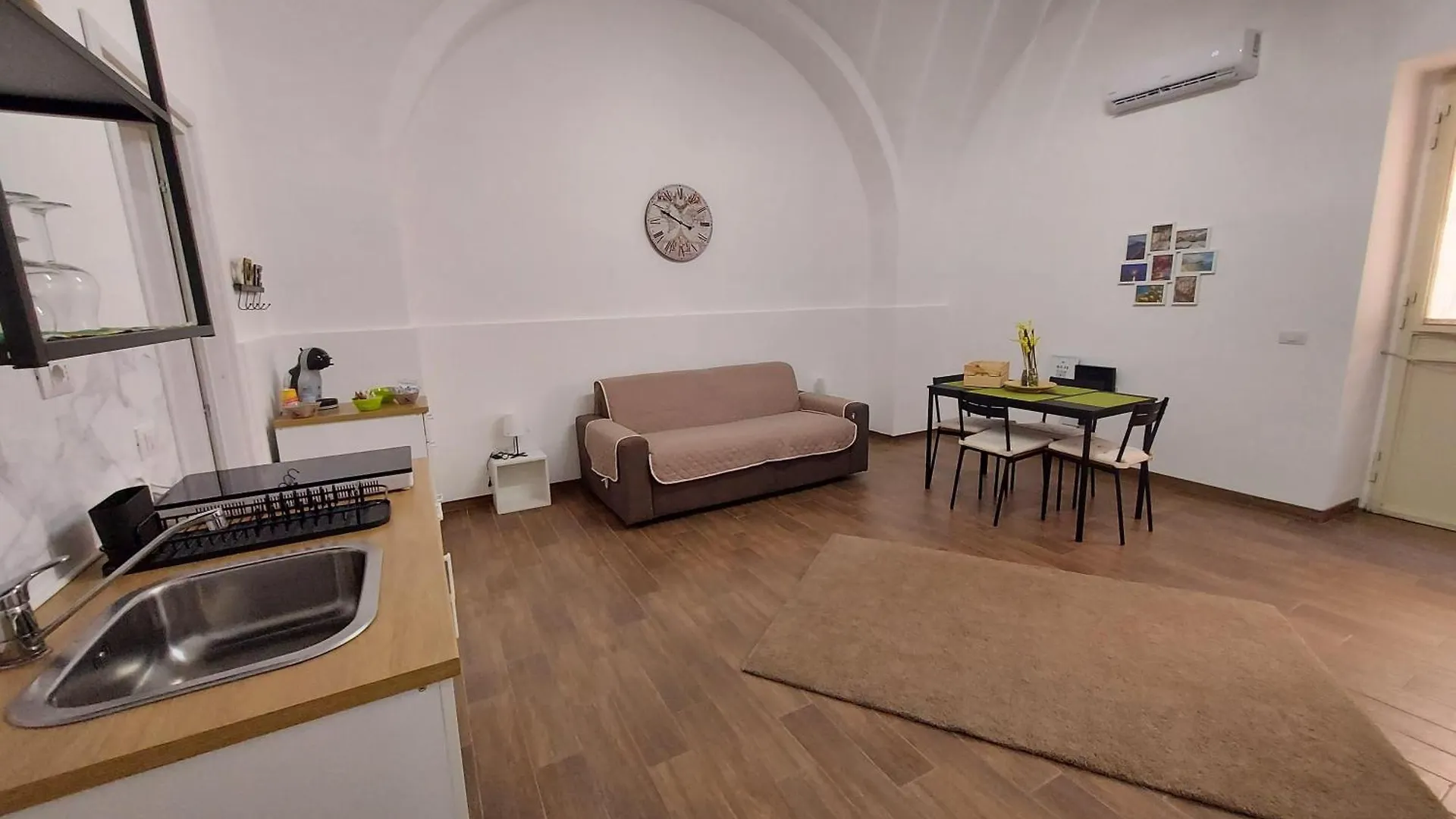 Casa vacanze Varagghiu Aeroporto di Catania Fontana Rossa